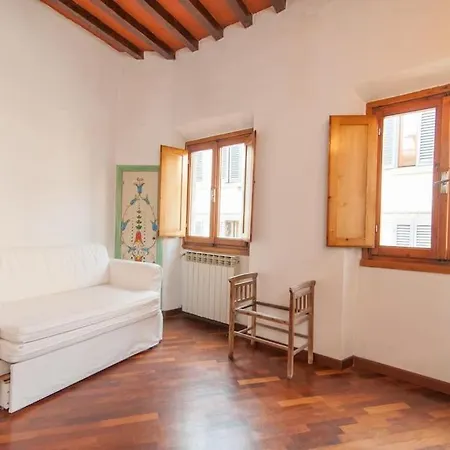Romantic In San Frediano Apartment Florenz