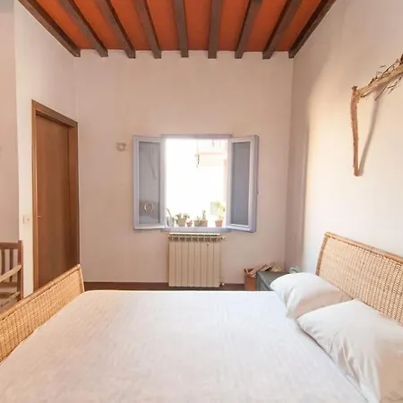 Romantic In San Frediano Apartment *