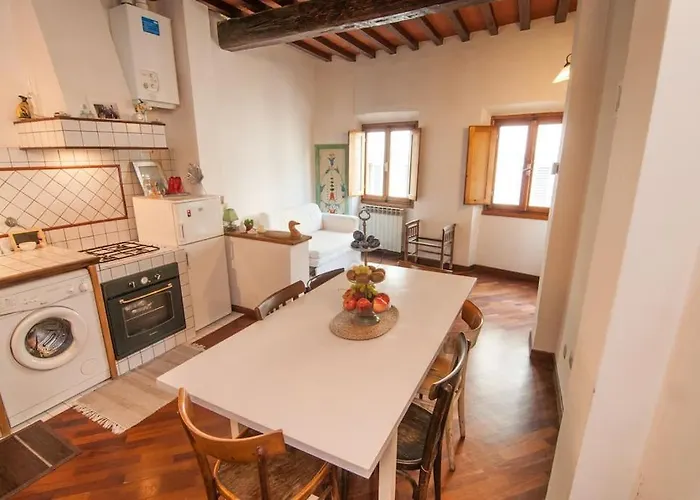 Romantic In San Frediano